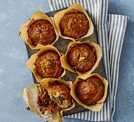 Spiced carrot & apple muffins Amy Chaplin, Apple Carrot Muffins, Black Quinoa, Quinoa Muffins, Spiced Carrots, Vegan Muffins, Savory Muffins, Quit Sugar, Baking Inspiration