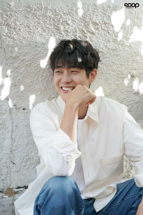 Woo Shik, Our Beloved Summer, Beloved Summer, Korean Drama Best, Asian Celebrities, Kdrama Actors, Korean Men, Big Love, Asian Actors