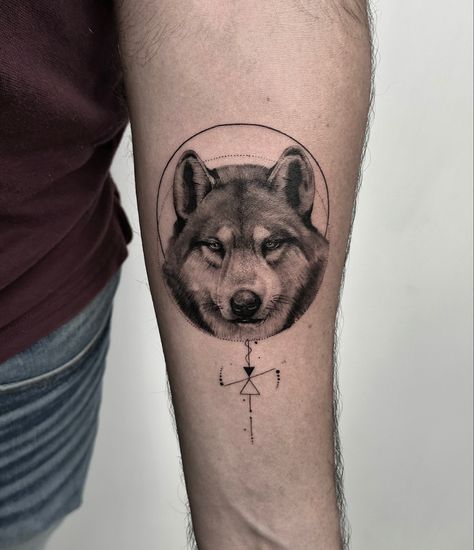 Wolf tattoo microrealism Wolf Origami, Wolf Tattoo, Geometric Tattoo, Origami, Tattoos, Animals