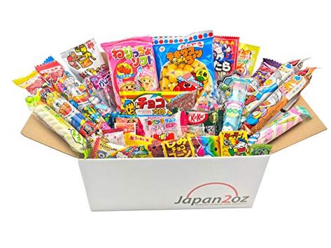 Japanese Candy Box, Snack Christmas, Korean Candy, Japanese Candy Snacks, Fish Snacks, Candy Gift Baskets, Snacks Candy, Chocolate Gifts Basket, Korean Snacks