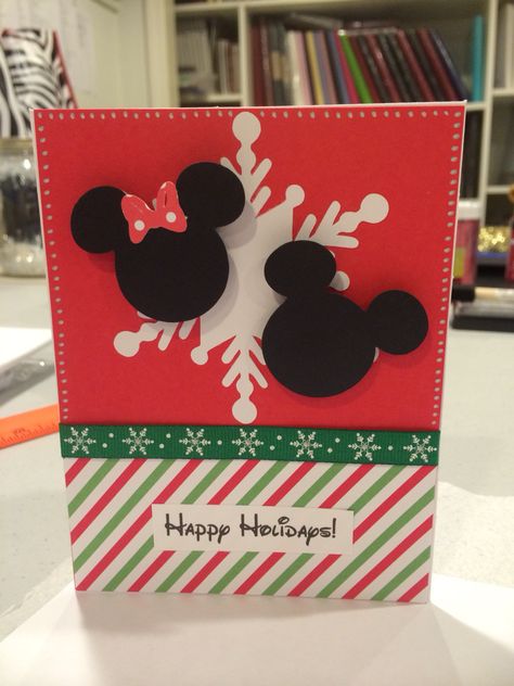 Disney Christmas Cards Handmade, Disney Christmas Card Ideas, Diy Christmas Cards Handmade Paper Crafts, Disney Cards Handmade, Mickey Mouse Christmas Cards, Disney Christmas Cards, Disney Christmas Crafts, Disney Christmas Party, Cricut Christmas Cards