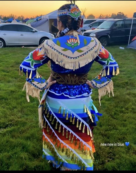 Native American Jingle Dress, Jingle Dancer, Jingle Dress Dancer, Fancy Shawl Regalia, Powwow Outfits, American Indian Clothing, Native American Dance, Native American Dress, Powwow Regalia