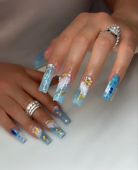 Ocean Theme Nails Beach, Ombre Ocean Nails, Under The Sea Theme Nails, Beach Theme Acrylic Nails, Square Ocean Nails, Ocean Design Nails, Beach Themed Nails Acrylic, Ocean Nail Designs Sea, Long Beach Nails