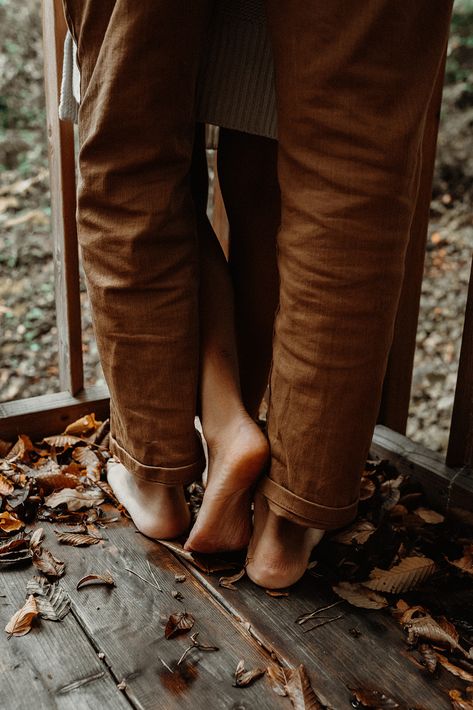 The Treehouse by Abbild Photography › Beloved Stories Tree House Photoshoot, Snuggling Couple, Husband Vibes, Camping Photography, Family Photo Pose, Book People, Romantic Photos, Glamorous Wedding, Couple Photography Poses