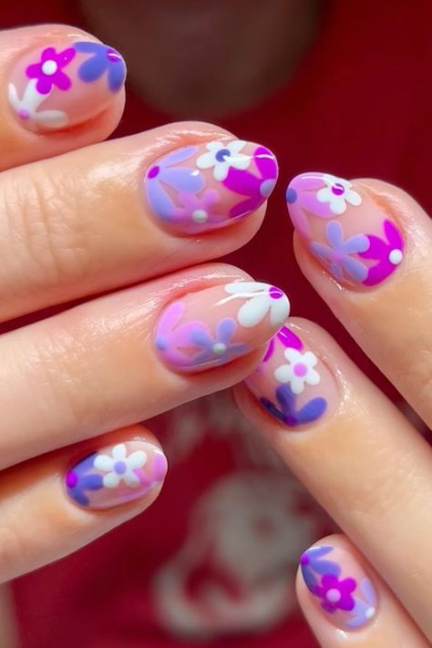 59 Flower Nail Designs You'll Absolutely Love! Cute Nail Polish Ideas For Short Nails, Ditto Nails, Purple Nails Designs Short, Natural Nail Designs Short, Funky Nails Short, Gel Nail Designs Short, Fall Flower Nails, Nails Palette, Easy Gel Nail Designs