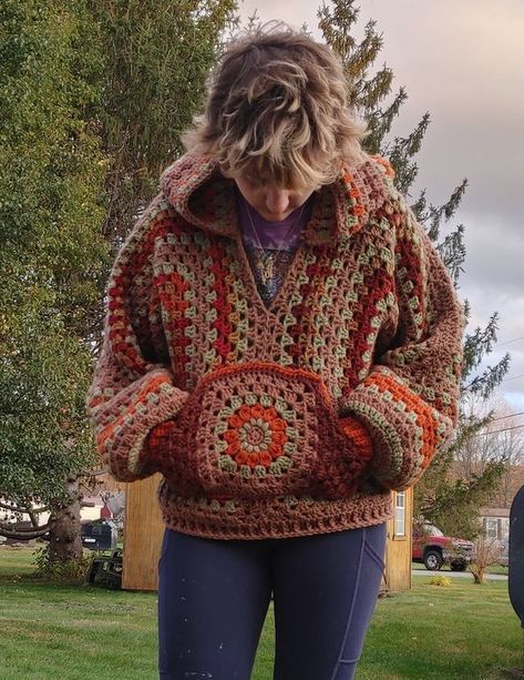 Crochet Hexagon Hoodie, Crochet Sweater With Hood, Crochet Hexagon Pullover Pattern Free, Granny Hexagon Pullover, Granny Square Hoodie Pattern, Hexagon Pullover Crochet, Crochet Hexagon Pullover, Hexagon Sweater Crochet Pattern, Crochet Sweaters Women