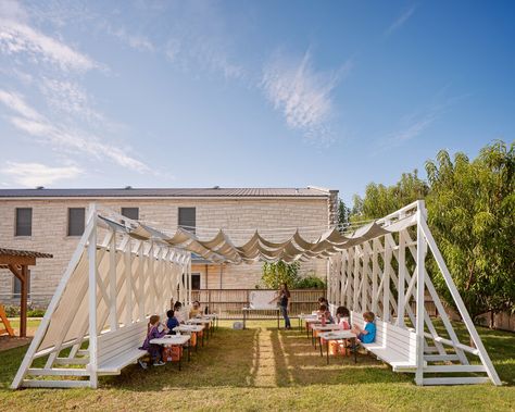 Classroom Architecture, Temporary Architecture, Temporary Structures, Landscape Elements, Best Architects, Outdoor Classroom, Education Architecture, Building Systems, Classroom Design