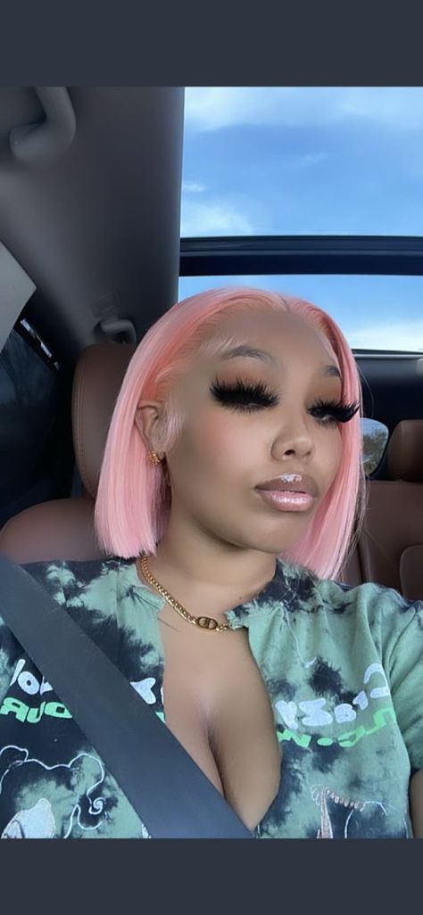 Pink Bob Frontal Wig, Pink Frontal Wig Hairstyles, Pink Bob Black Women, Frontal Ideas, Bob Middle Part, Pink Bob Wig, Pink Bob, Bob Ideas, Pink Wigs