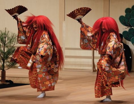 Japanese Theatre, Noh Theatre, Japanese Block Print, Pretty Kimonos, Noh Mask, Mask Dance, Monte Fuji, Pantomime, Traditional Dance