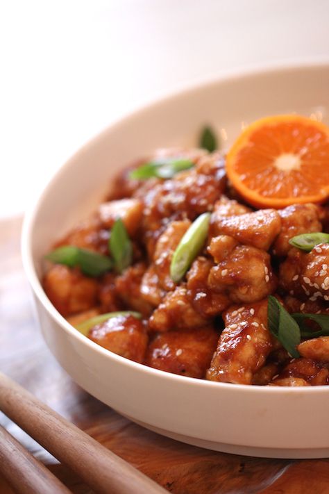 Orange Chicken Recipe Crispy Sesame Chicken Recipe, Copycat Orange Chicken, Crispy Sesame Chicken, Panda Express Orange Chicken, Easy Orange Chicken, How To Make Orange, Sesame Chicken Recipe, Orange Chicken Recipe, Panda Express