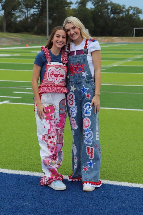 Painted Hoco Overalls, Painted Overalls School Spirit, Hoco Overalls, Painted Overalls, Custom Jeans Diy, Senior Stuff, Senior Overalls, Overalls Outfit, Custom Jeans