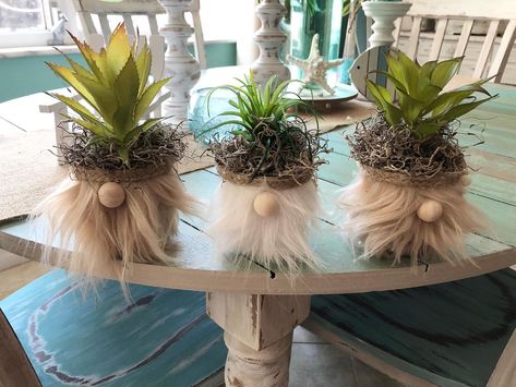 Are these not the cutest?!?! Will definitely be making more! 😍 Succulent Art, Diy Pots, Flower Pot Crafts, Mason Jar Crafts Diy, Diy Gnomes, Diy Dollar Store Crafts, Gnomes Crafts, Diy Plants, Gnome Garden