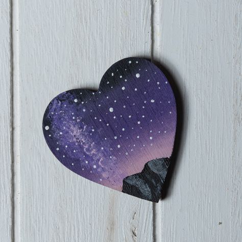 Heart Wood Painting, Wood Heart Painting Ideas, Heart Shaped Canvas Painting Ideas, Heart Canvas Painting Ideas, Craft Nights, Learn Watercolor Painting, Heart Wood, Happy Stones, Learn Watercolor