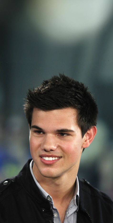 Wallpaper Iphone Smile, Taylor Lautner Wallpaper, Shark Boy, Men Faces, Taylor Lautner, Jacob Black, Male Face, Wallpaper Iphone, Collage