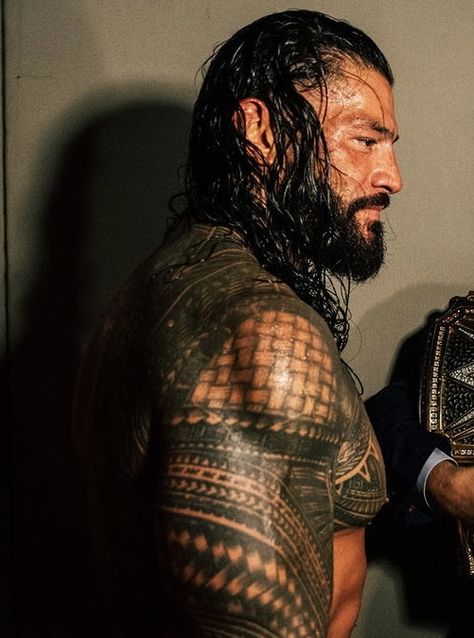 Roman Reigns Big Dog, Bloodline Wwe, Dean Ambrose Seth Rollins, Tama Tonga, Samoan Dynasty, Roman Reigns Shirtless, Wwe Superstar Roman Reigns, Goku Wallpaper, Gorgeous Man