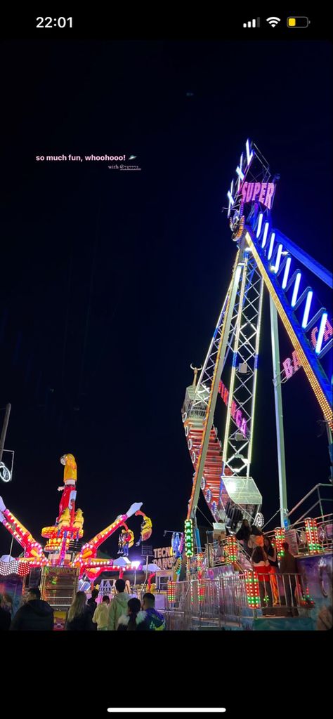 Carnival Instagram Story, Roller Coaster Captions For Instagram, Fair Instagram Stories, Amusement Park Instagram Story, Theme Park Captions Instagram, Aesthetic Locations For Instagram Posts, Park Instagram Story, Fake Ig Post, Fake Ig Stories