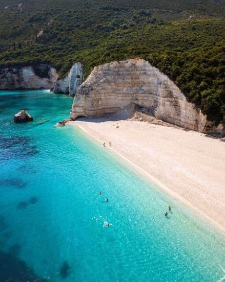 Myrtos Beach, Kefalonia Greece, Zakynthos Greece, Honeymoon Spots, Dream Vacations Destinations, Greece Islands, Crete Greece, Artist Profile, June 22