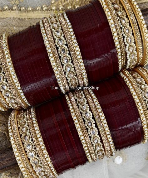 Maroon Chooda Designs Brides, Wedding Choora, Bridal Chooda, Bangle Ceremony, Jewellery Bangles, Indian Wedding Lehenga, Unique Bridal Jewelry, Bridal Chura, Indian Bridal Jewellery