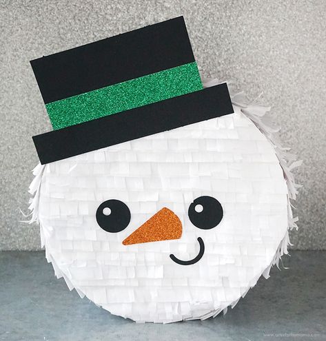 Christmas Party Images, Snowman Crafts For Kids, Simple Snowman, Sock Snowman Craft, How To Make Pinata, Pinata Diy, Diy Snowman Decorations, Mini Snowman, Birdhouse Craft