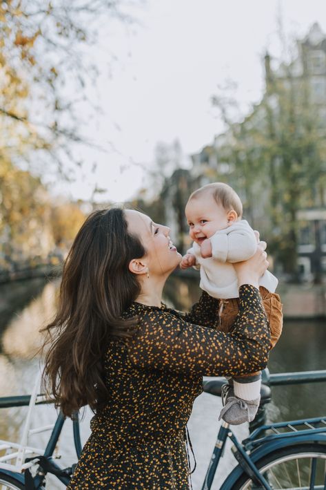 Family photoshoot in the canals of Amsterdam Family Of Three, Family Photoshoot, Family Photo, Family Photographer, Picture Perfect, Family Photography, Dream Life, Family Photos, Amsterdam