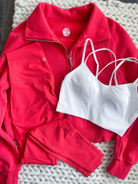 Lululemon Outfit Red Lululemon Outfit, Alabama Lululemon, Align Leggings Outfit, Leggings And Sports Bra Outfit, Red Lululemon Leggings, Red Leggings Outfit, Lululemon Haul, Lululemon Aesthetic, Sports Bra Outfit