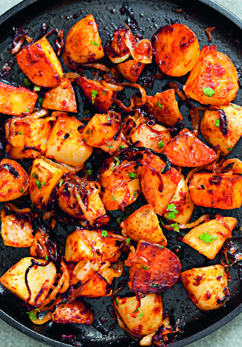 Recipe: How to cook Rebecca Seal’s Turkish spiced potatoes Spiced Potatoes, Turkish Spices, Turkish Dishes, Kurdish Food, Turkish Delights, Eastern Cuisine, Middle Eastern Food, Turkish Food, Persian Food