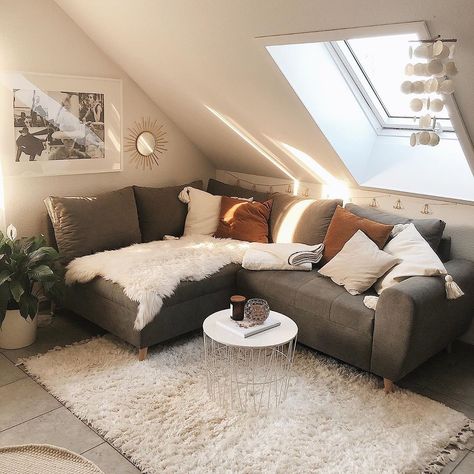 Room Inspiration Bedroom Attic, Eaves Living Room, Small Living Room Ideas Attic, Attic Apartment Design, Attic Decorating Ideas Slanted Walls, Living Room Attic Ideas, Cozy Attic Living Room, Loft Conversion Living Room, Low Sloped Ceiling Living Room