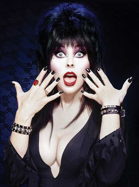 Elvira: Hottest Sexiest Photo Collection | HNN Cassandra Peterson, Elvira Mistress Of The Dark, Horror Lovers, Valley Girls, Bond Films, Colour Photograph, Cultura Pop, American Actress, Pretty People