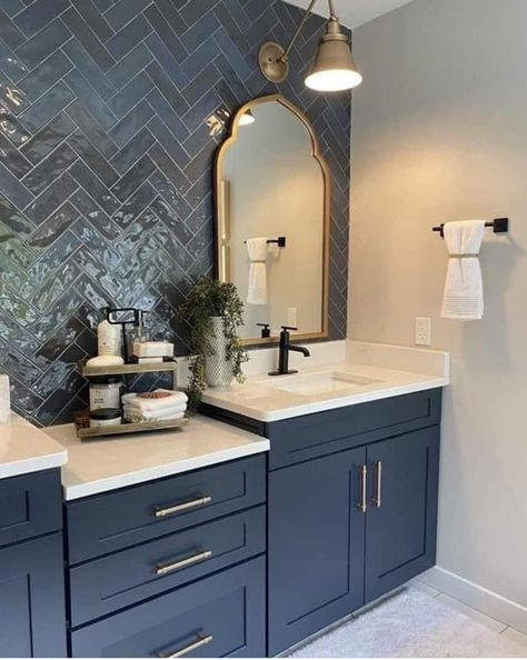 Luxury Guest Bathroom Ideas, Luxury Guest Bathroom, Dark Blue Bathrooms, Navy Bathroom, Blue Bathroom Vanity, Guest Bathroom Decor, Modern Bathroom Remodel, Blue Cabinets, Guest Bathrooms