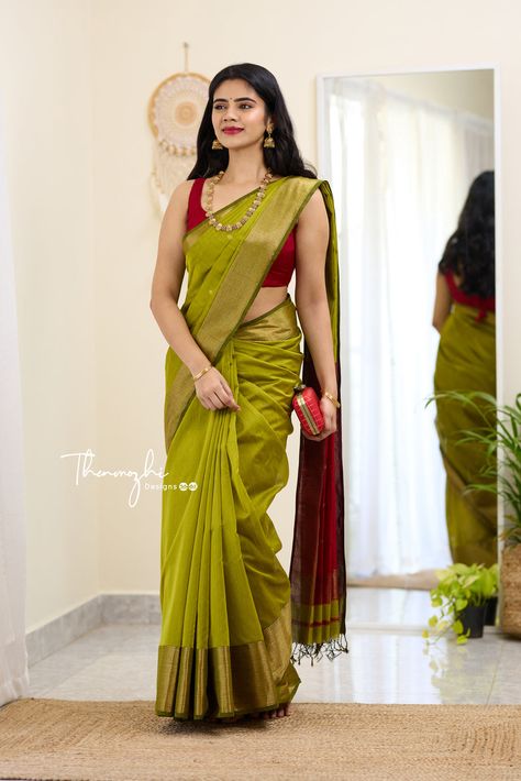 South Indian Bride Saree, Saree Wearing Styles, Simple Saree Designs, New Saree Designs, Traditional Blouse Designs, Cotton Saree Designs, Fashionable Saree Blouse Designs, Fancy Sarees Party Wear, Simple Sarees