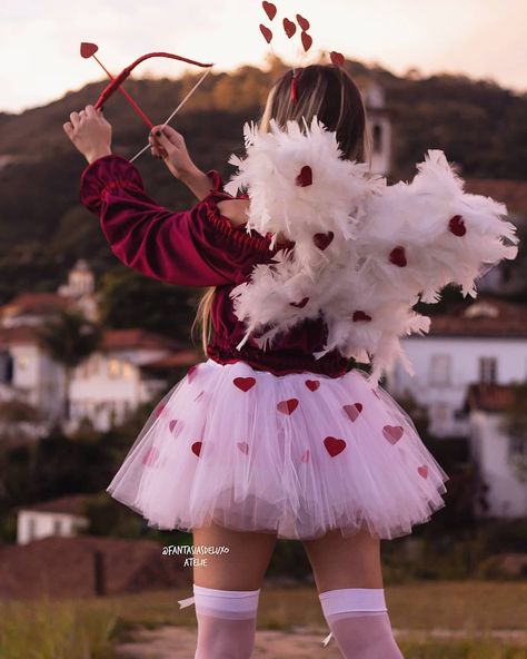 Cupid Costume Ideas, Bunny Halloween Makeup, Belle Halloween, Carnival Date, Purim Costumes, Cupid Love, Homemade Costume, Last Minute Costumes, Fantasias Halloween