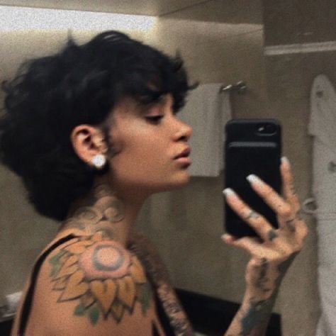 Kehlani Selfies, Natural Hair Short Cuts, Short Hair Black, Short Sassy Hair, Short Hair Pixie Cuts, Sassy Hair, Kehlani, Short Natural Hair Styles, Cut My Hair