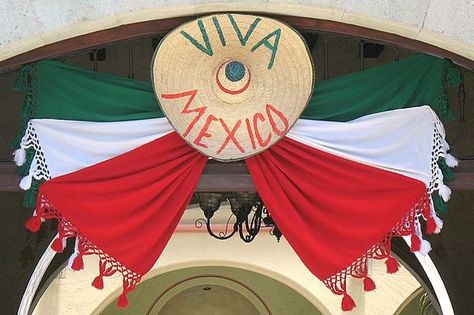 Viva Mexico! Mexico Party, Mexican Independence Day, Mexican Independence, Independence Day Decoration, Fiesta Theme Party, Mexican Party Theme, Fiesta Theme, School Celebration, National Holiday