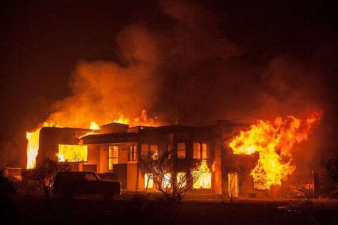 House Burning Down, House On Fire Aesthetic, Arson Aesthetic, Guy Montag, Beautiful Storm, Liberian Girl, Red Hands, Creepy Cute Fashion, Burning House