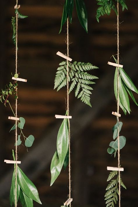 Wedding Photo Background, Hanging Wedding Decorations, Deco Champetre, Garland Backdrops, Romantic Wedding Inspiration, Deco Nature, Greenery Garland, Deco Floral, Greenery Wedding