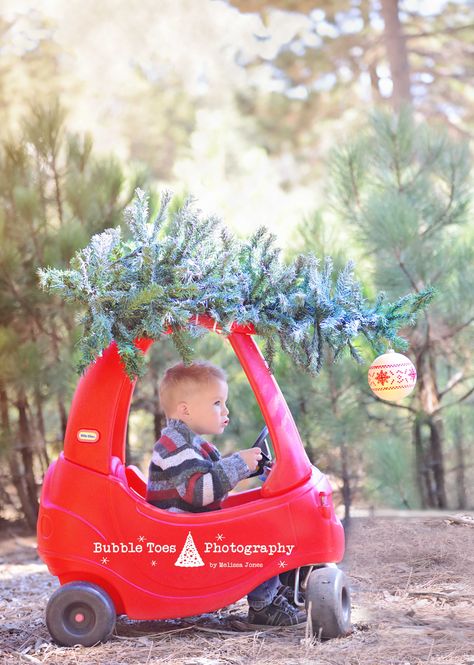 Christmas Car with Tree on top Cozy Coupe DIY www.BubbleToesPhotography.com Mini Sessions Diy Christmas Photoshoot Toddler, Christmas Photoshoot Toddler, Toddler Christmas Photoshoot, Toddler Christmas Pictures, Toddler Christmas Photos, Christmas Photoshoot Kids, Diy Christmas Photoshoot, Christmas Tree Farm Photo Shoot, Diy Christmas Pictures