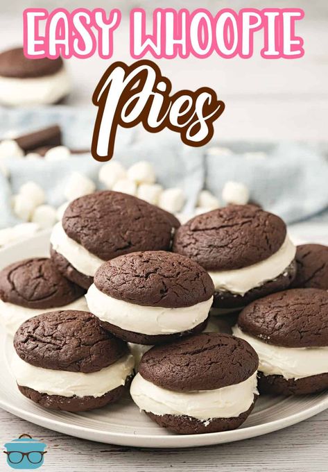 Woo Pie Pies, Marshmallow Fluff Filling, Easy Whoopie Pie, Cake Mix Whoopie Pies, Whoopee Pie, Whoopie Pie Filling, Whoopie Pie Recipe, Chocolate Whoopie Pies, Pie Filling Recipes