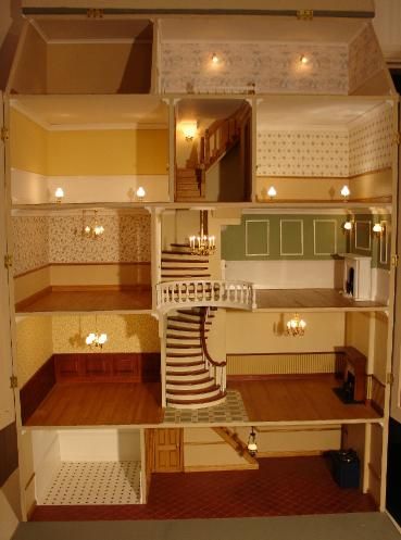 Brick Georgian Townhouse Georgian Townhouse, Doll House Ideas, Mini Doll House, Doll House Plans, Dollhouse Projects, Victorian Dollhouse, Barbie Doll House, Dolls House Interiors, Diy Dolls