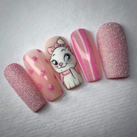 Classy Disney Nails, Nail Art Vermelho, Disney Gel Nails, Disneyland Nails, Coco Nails, Disney Acrylic Nails, Tape Nail Art, Cheetah Print Nails, Red Nail Art