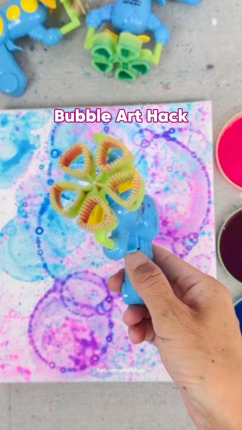 DIY Summer Crafts for Infants: Keep Your Baby Busy with These Simple Ideas Colorful Crafts For Preschool, Collaborative Preschool Art Projects, Summer Art Projects For Kids Toddlers, Bubble Projects For Kids, Bubble Art For Toddlers, Canvas Art For Preschoolers, Brushless Painting Ideas, Popped Bubble Art, Easy Painting Activities For Kids