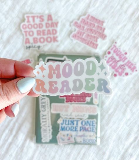 Book Lovers Collective | Who else is a mood reader?? 💓 I love this photo by @jessbookish_era ✨ The mood reader sticker is from my Etsy along with the top 3 ☺️... | Instagram Mood Reader, The Mood, Bookshelves, Book Lovers, Books To Read, The Top, Love This, I Love, Books