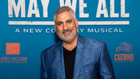 Season 5 American Idol winner Taylor Hicks will make his Grand Ole Opry debut on June 16, 2023 on the heels of the morning release of his new single "Teach Me to Dance." Taylor Hicks, American Idol Winner, Chess Not Checkers, Ballroom Dancer, Grand Ole Opry, Father Daughter Dance, Law And Order Svu, Hottest 100, Sweet Romance