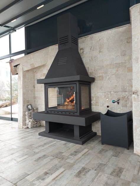 Wood Burning Stove Corner, Suspended Fireplace, Fire Stove, House Kits, Inglenook Fireplace, Swimming Pool House, House Deco, Home Fireplace, Modern Fireplace