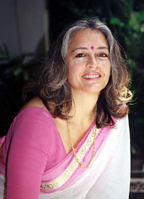 Nafisa Ali (actress and social activist from India) Nafisa Ali, Grey Hair Looks, Beauty Face Women, Beautiful Women Over 40, Long Hair Girl, Gray Hair, Desi Beauty, Beauty Women, To Learn