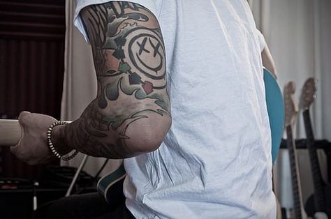 It's Always A Rock Show With These Blink 182 Tattoos | Tattoodo Gnarly Tattoos, Blink 182 Tattoo, Blink 182 Logo, Music Sleeve, Tatted Guys, Fandom Tattoos, Bf Goals, Hard Tattoos, Punk Tattoo