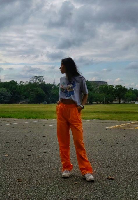 tomboy, orange outfit, baggy pants, high school outfit inspo, fashion, fall streetwear, girl streetwear, boyish girl, tomboy style, tomboy fashion, school outfits, colorful outfit ideas, pretty sky Colorful Outfit Ideas, Style Tomboy, Fashion School Outfits, Baggy Pants Outfit, Boyish Girl, Outfits Colorful, Girl Streetwear, Late Summer Outfits, Colorful Outfit