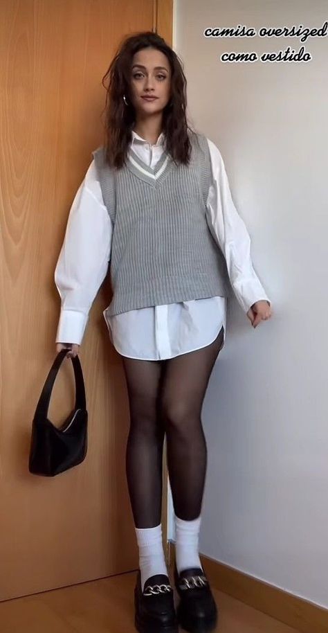 Outfit Medias Blancas, Patterned Tights Outfit, Thigh High Socks Outfit, Wrap Dress Outfit, Transgender Outfits, Tennis Skirt Outfit, Stockings Outfit, Shirt Dress Outfit, Sock Outfits