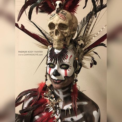 Voodoo Queen Costume, Voodoo Costume Female, Voodoo Priestess Makeup, Voodoo Priestess Costume, Voodoo Makeup, Voodoo Costume, Voodoo Priestess, Jungle Boogie, Queen Costume