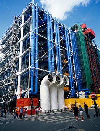 Centre Georges Pompidou Architecture, The Centre Pompidou, Pompidou Centre Architecture, High Tech Architecture, Center Pompidou, Tech Architecture, Pompidou Centre, Architecture Photography Buildings, Atrium Design