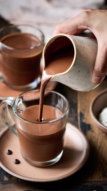 Spicy Chocolate, Vegan Hot Chocolate, Types Of Chocolate, Espresso Powder, Chocolate Powder, Cacao Powder, Vegan Comfort Food, Dairy Free Dessert, Chocolate Drinks